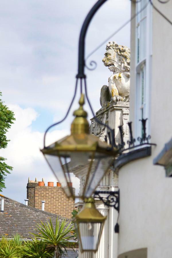 The Kings Arms Hotel Kingston upon Thames  Buitenkant foto
