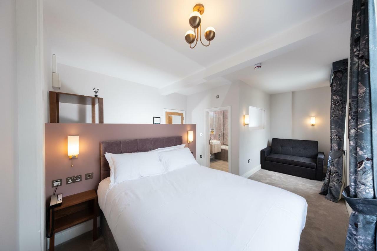 The Kings Arms Hotel Kingston upon Thames  Buitenkant foto